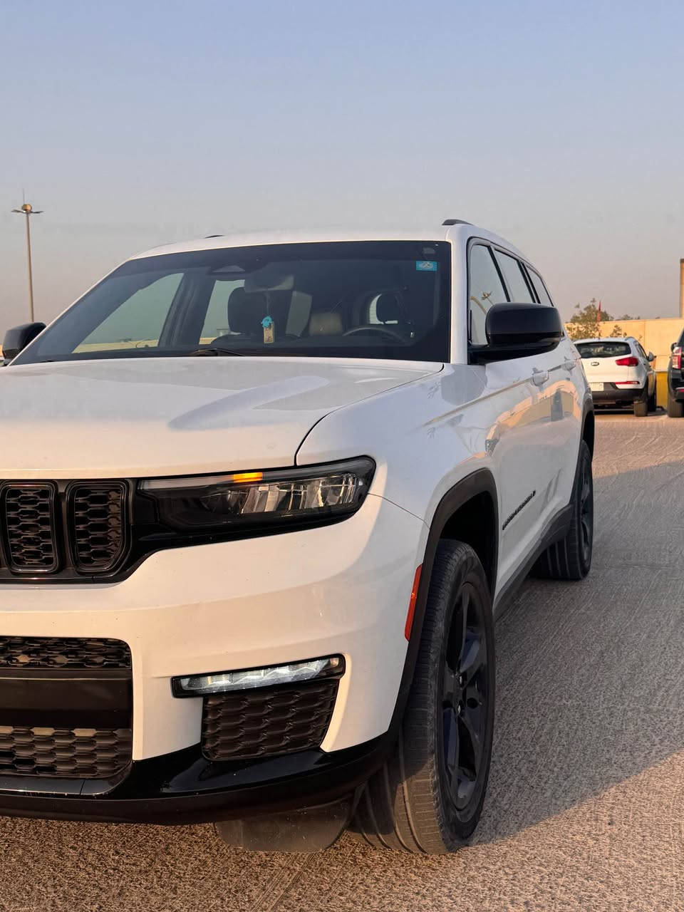 ياالله

السلام عليكم جيب كراند شيروكي 2024 وارد امريكي فول عدى الفتحة

2024 JEEP GRAND CHEROKEE, L limited 

المسافة المقطوعة : 45000 ميل 

         حجم المكينه : 3.6    V6

الضرر :باب امامي عكس السايق وجاملغ تبديل بلادي نفس اللون والجاملغ الخلفي PDR راجع 
بجم كبس كير مكينة مكفول بدون لالغود ولاشاصي سيارة مال جناي واستخدام قليل

                   

#مواصفاتها

1.شاشه

2.فتحه

3.كشنات جلد

4.كشنات كهرباء

5.ويل كب

6.رادار امامي

7.لايتات زنون 

8.هيتر بالاستيرن 

9.بكلايت لد

10.حساسات خلفيه وامامي

11.تشغيل عن بعد

12.اشاير بالمري 

13.بصمة ابواب

14.هندبريك بصمه

15.رادارات 360

16.كامرا خلفيه

17.تدفئة بالكشنات
امامي وخلفي 

18.قطعتين تبريد

19.سبعه راكب  

20.بصمه

#السعر : 285 مرقم بغداد شهداء باقيلها سنة 

تفاصيل اكثر *********** بغداد, العراق
