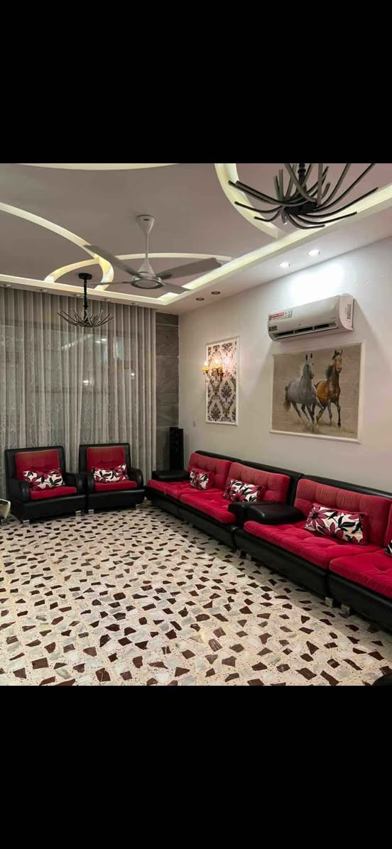 مكلف بالنشر التواصل عالرقم 
طخم قنفات ماركة بيلونا نظيف جدا من مول  العالمية 10نفرات ما بيه عيب 🌹🌹🌹
السعر، 500الف وبيه مجال 🔥🔥🔥

سيت طبلات مع ميز تلفزيون ماركة بيلونا نظيفة جدا السعر، 250وبيهم مجال 🔥🔥🔥
التواصل عالرقم حي التعليم الاولى 🌿🌿🌿
***********🌹🌹🌹🌹🌹 موصل, نينوى
