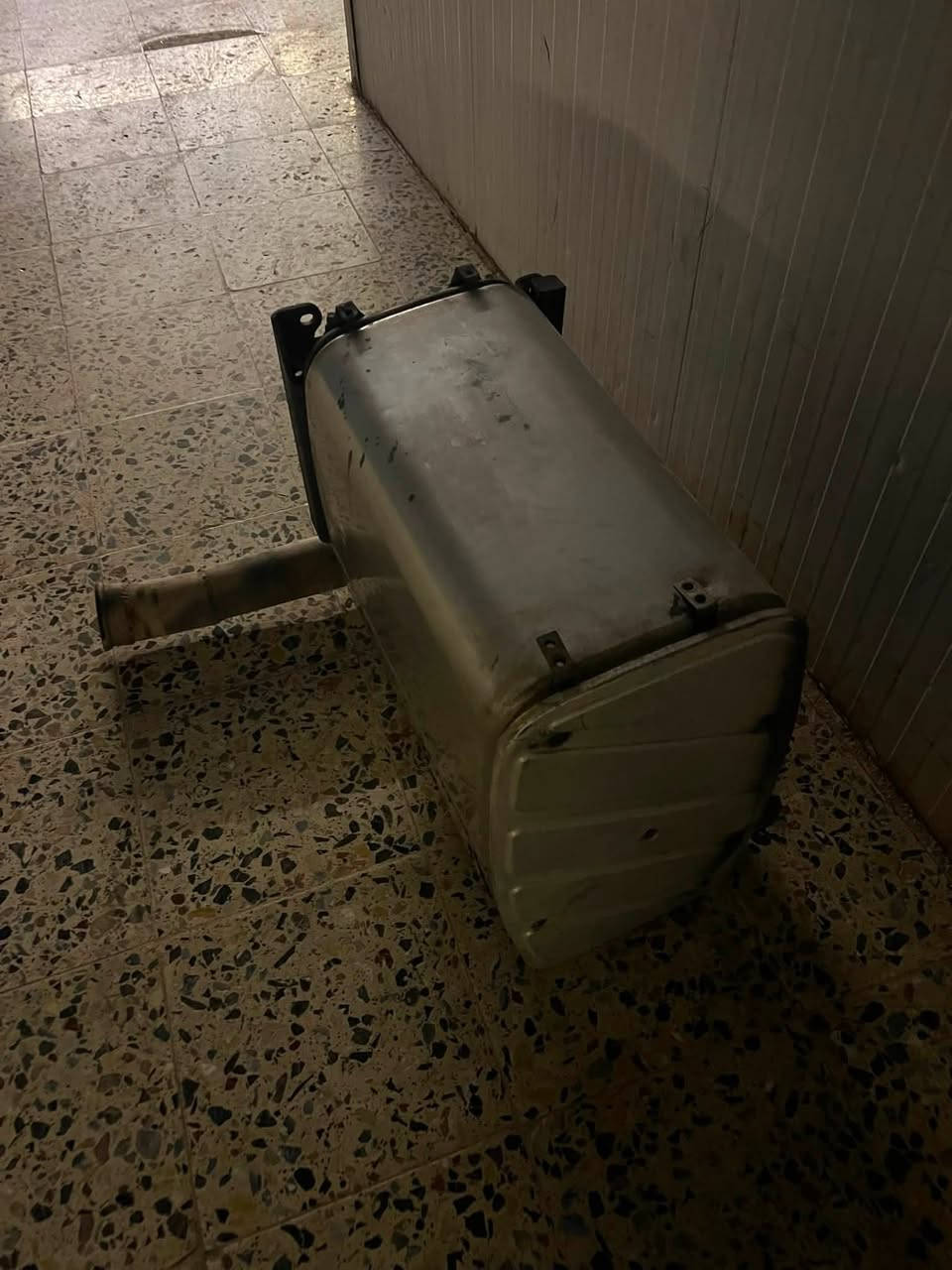 البيع صالنصة مان جديدة
قبقها الفوك موجود وهاذ الصبغ يوكع

مكان بغداد النهروان  ***********

السعر 325 وبيها مجال

