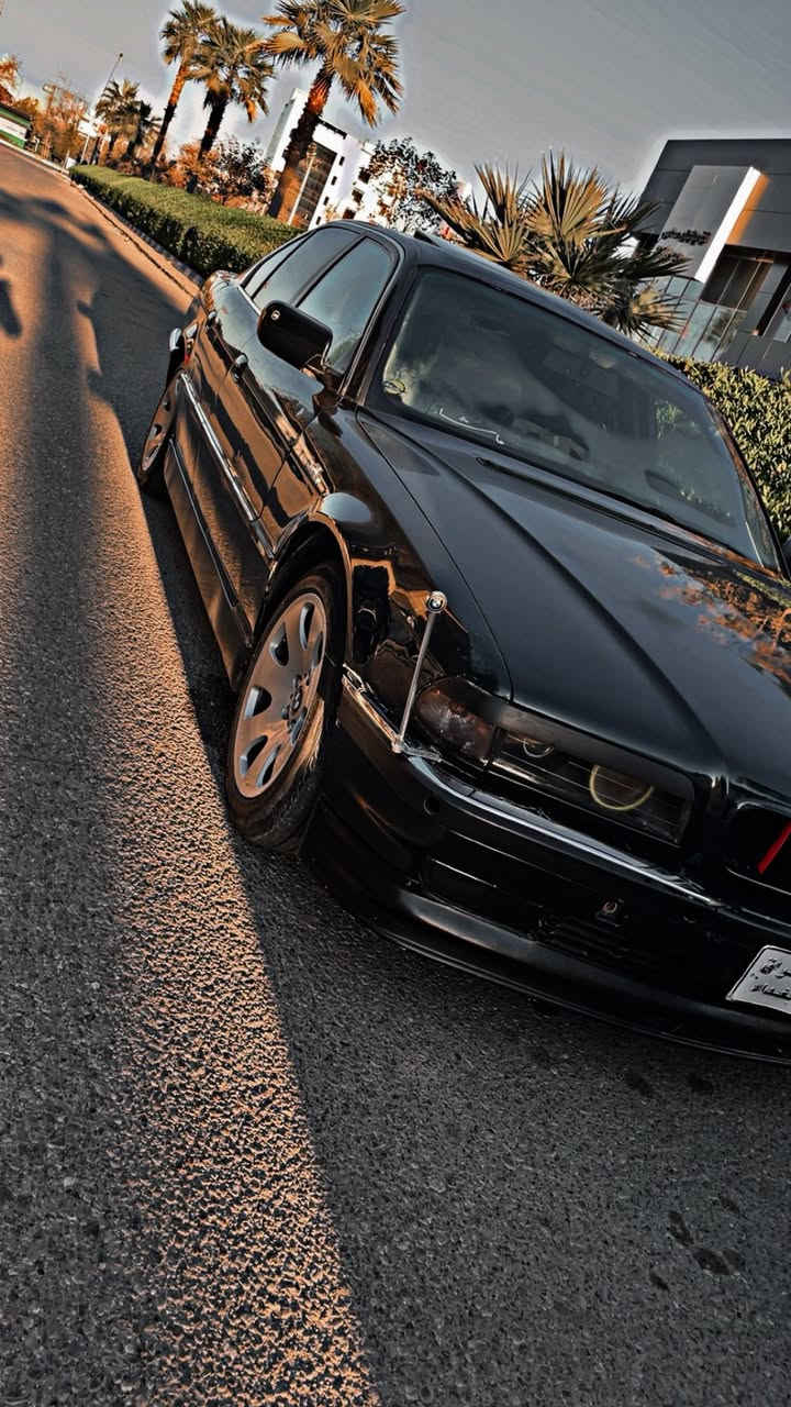 سةرتا بةناوي خوا 
                - [x] بيئمE38V8 
كاسيحة مؤديل 1998رةنگ سةيتوني 
بي ليدراو مواسفات  م
سلايت
كوشين خةزن 
يتةر 
تةربريت
ئاوينة كارةباي 
دةبل يرباك 
دةبل جام 
تةلةفون 
لايت زينون 
تاية لؤك 
ويل لؤك 
زؤر مواسفاتي تر 
سيارةكة ئارم باكانة بةشةر 
دنيار حرامةي لةسةر نية باكانةي 2025 
شوين هةولير 
تكاية ئةكةر مشتةري نيت 
نةبيزارمان بكة 
نةسةري خؤتو منيش مةهيشنة 
ولامي كؤمينت نادمةوة مشتةري تةلةفؤن بكة 
لةكةل رئزمان ***********فايبةر كورةك

نص مكتوب في الصور:
- AVITO.MAGAZ