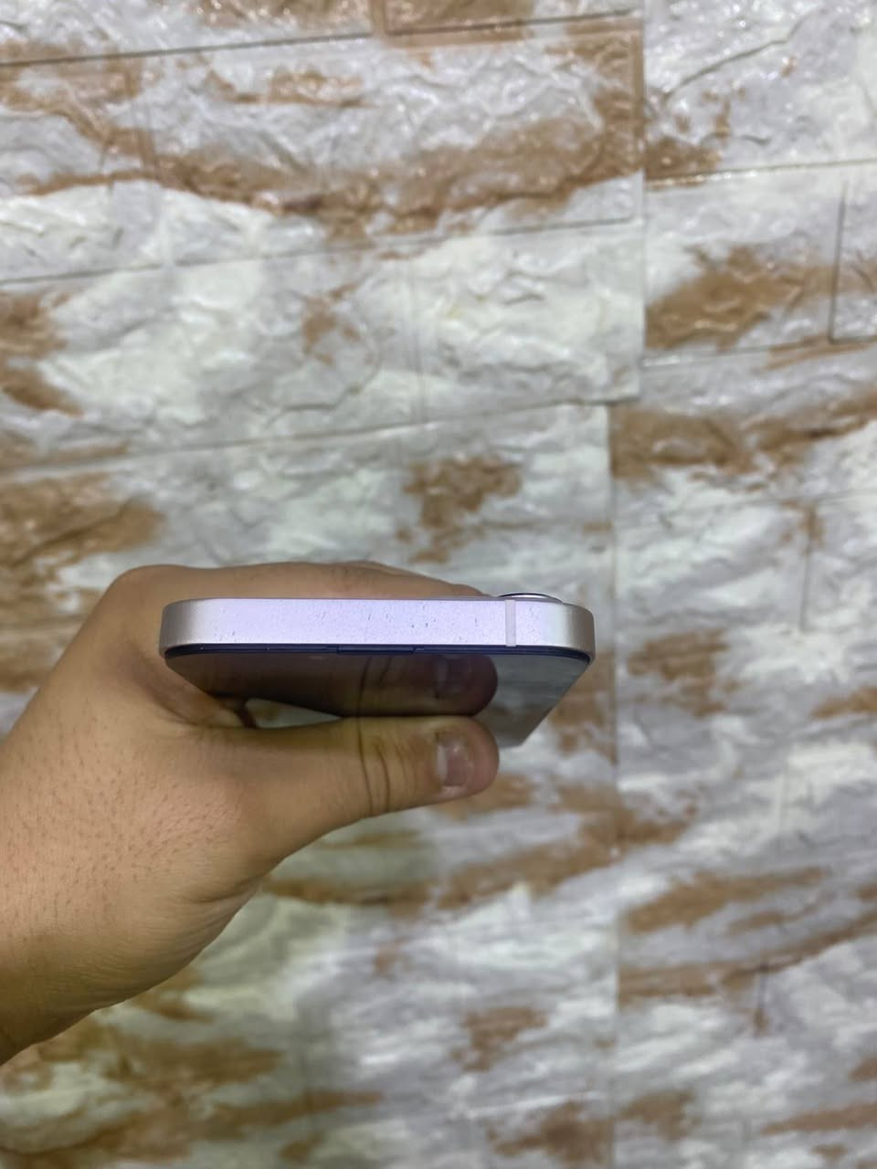 13 كامرتين جهاز نضيف واضح كدامكم 

ذاكره 128 

بطاريه 100 مستبدله 

شاشه مستبدله اصليه بس موو لوكاله 

فيس ايدي شغال 

جهاز شغال 100% 

سعر 260 تواصل ***********
