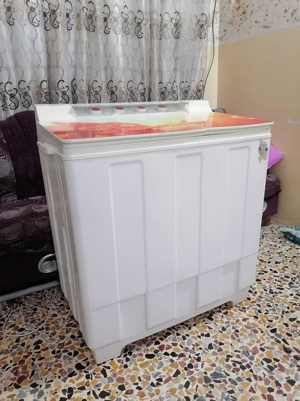 غساله هيتاشي جديده حجم 20 كيلو سعر ١٢٥ الف ***********
