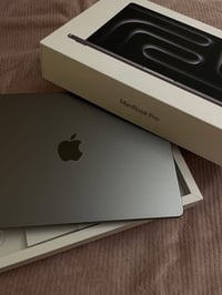 ماك بوك M3 Pro • رام 8 • 512 جيجا