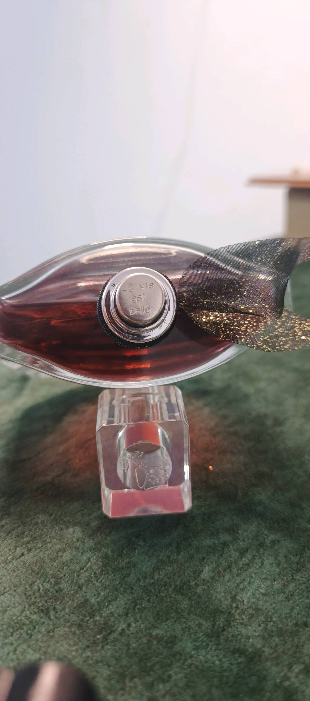 عطر لانكوم لافي ايست بيل الكسير النسائي 
100مل 
متوفر توصيل 🚚 
واتساب ***********