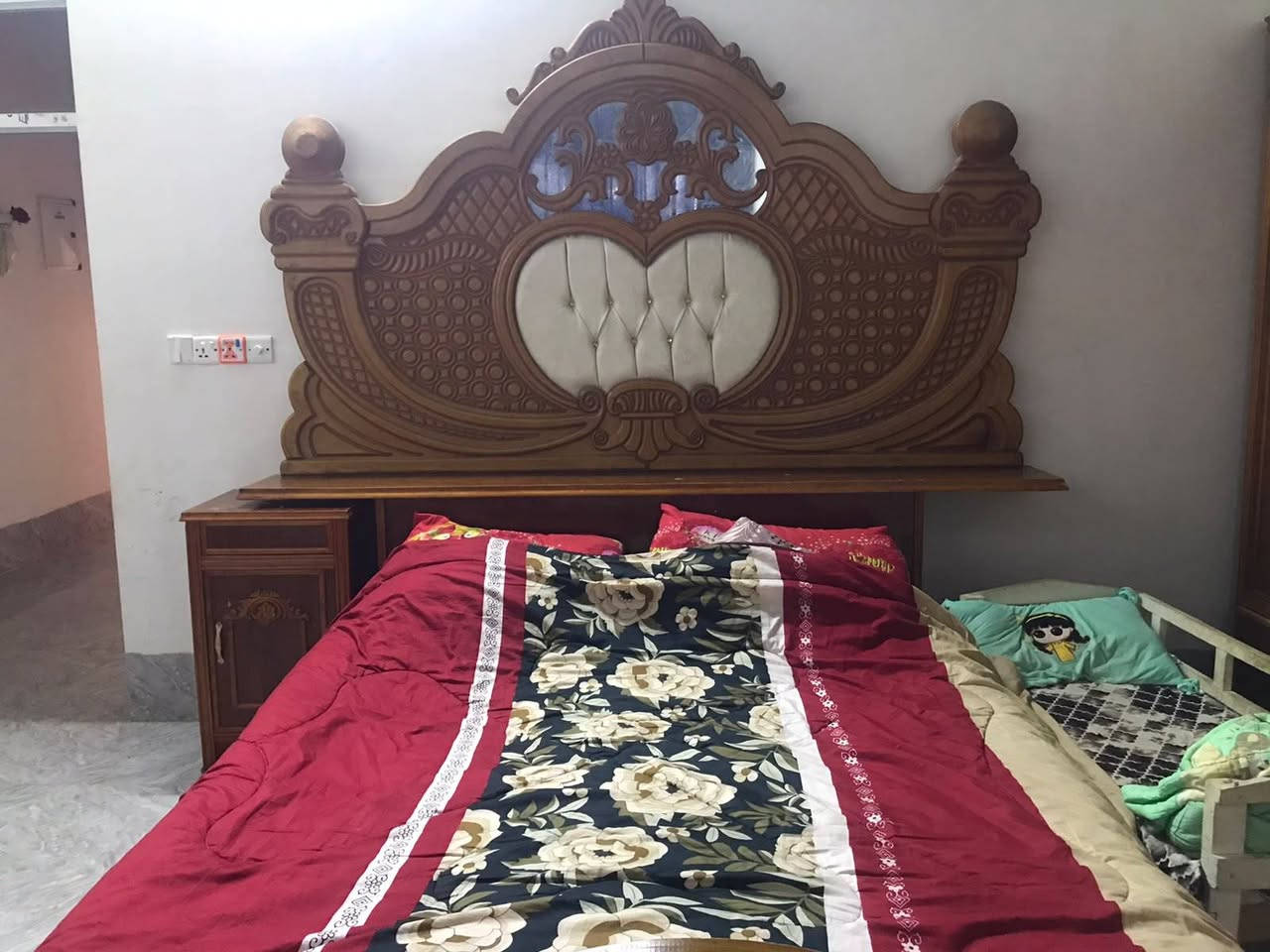 غرفه صاج ثقيل للبيع السعر 850فقط تلميع
***********
٩
***********
