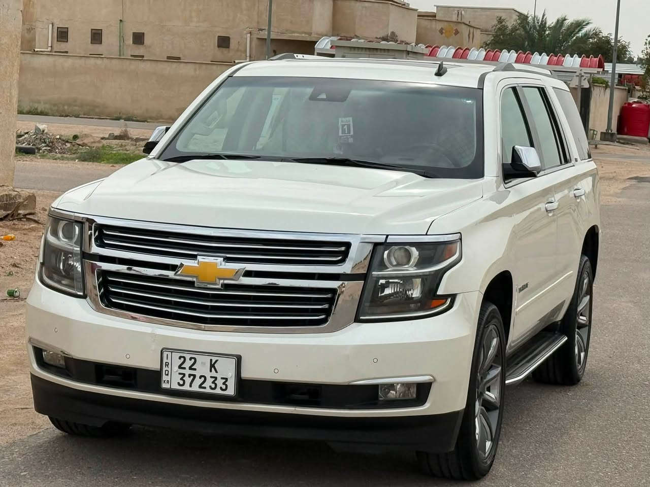السلام عليكم
تاهو مديل 2015 LTZ خليجي 
السياره مكوفوله سابقا من الدعاميه للدعاميه بس صارت عندي شخط جاملغ الوره جهة السدر على كد 5 سانتيمات ومو ضربه سياره لا بس حكه بل باب 
السياره نضيفه كلش و السياره تنافس جدا 
السياره بحاله الوكاله برغي ما مفتوح بيها 
مواصفات السياره:
رادار أماي وخلفي 
جنطه كهرباء 
فتحه 
عليها لايت كلش قوي ب 400 دولار (ناصي - عالي - سكن)
سستم صوت boos
تحكمات تبريد خلفي
شاشه خلفيه 
كشنات  جلد
وداخل اوف وايت ( بيجي)
وباقي مواصفات الLTZ معروفه 
السياره ماشيه 80 ألف كم 
السياره نضيفه بمعنى الكلمه 
مكفوله مكينه وكير وحتى من البراغي 

السياره رقمها أربيل 
مكان البصره 
السعر 350 وبيها مجال بسيط 

للاستفسار 
***********

