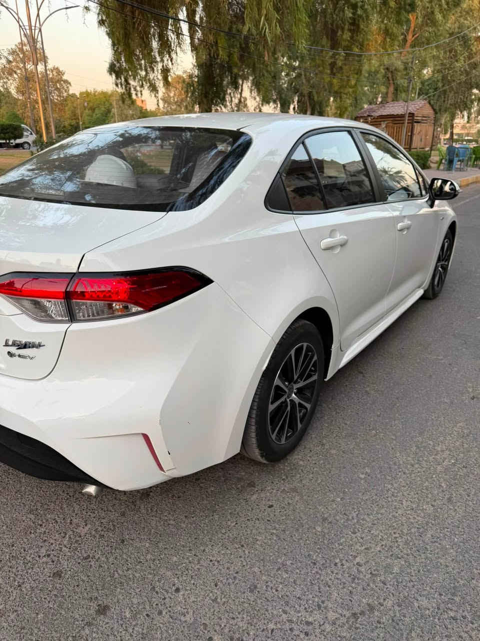كورلا موديل 25 رقم بغداد هايبرد شكل الامريكي 
المواصفات 

♦️مكينه 1800 هايبرد شحن ذاتي 

♦️سلايت 

♦️رادار + تحديد مسار طريق + قيادة ذاتيه 

♦️قرائة علامات الطريق المرورية

♦️بصمة تشغيل + دخول ذكي  يدة الباب

♦️هاندر بريك بصمة + اوتو هولد 

♦️بطاين بوب حياكه  مطرز 

♦️كيجات ديجتل 

♦️شاشه مسجل +تبريد بيانو + كامره خلفيه دوارة + كار بلي 

♦️تبريد قطعتين 

♦️لايت زينون عالي ناصي 

♦️حساس اطار + حساس مطر + حساس لايت داينمك  

♦️ايڤي مود + مود درايڤ+ مانع انزلاق 

♦️تحكم  الستيرن كامل مع كروس سرعه

♦️ايرباك عدد 10

♦️ويل كب  حجم  16

عنواني بغداد البياع شارع 20 

***********

السعر157
