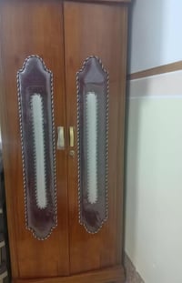 للبيع • خزائن • دواليب