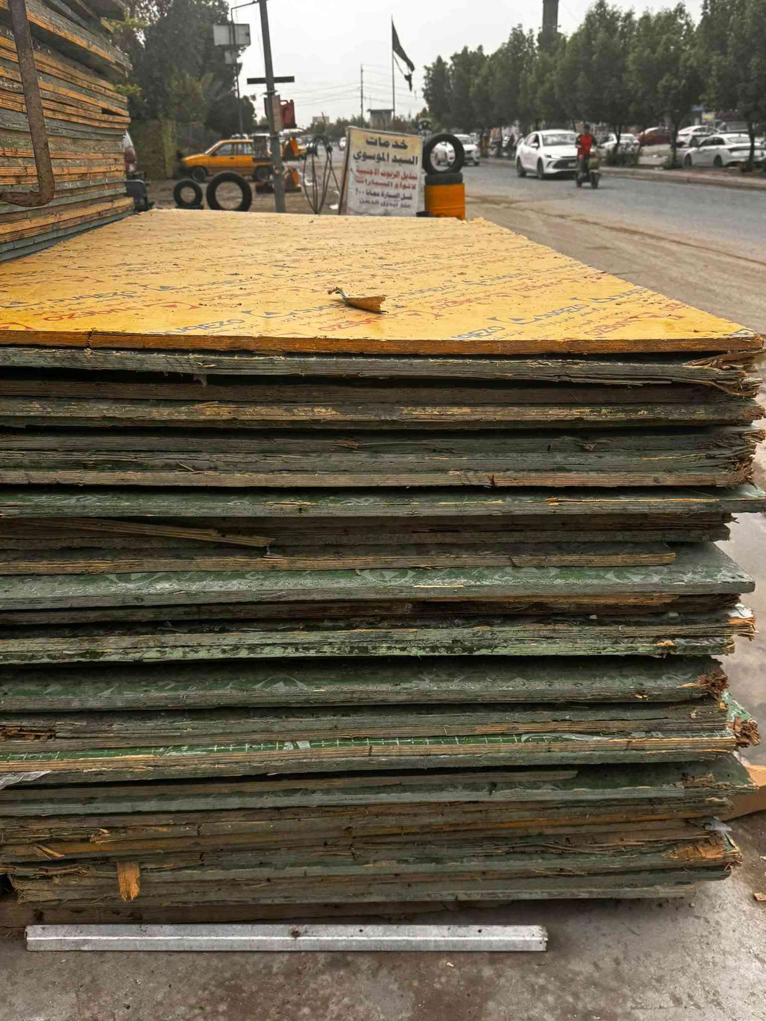 السلام عليكم يوجد لدينا كافة أنواع وقياسات البلاويد المستعلمة نضيف  محلات القريشي بغداد تقاطع درويش للاستفسار ***********
