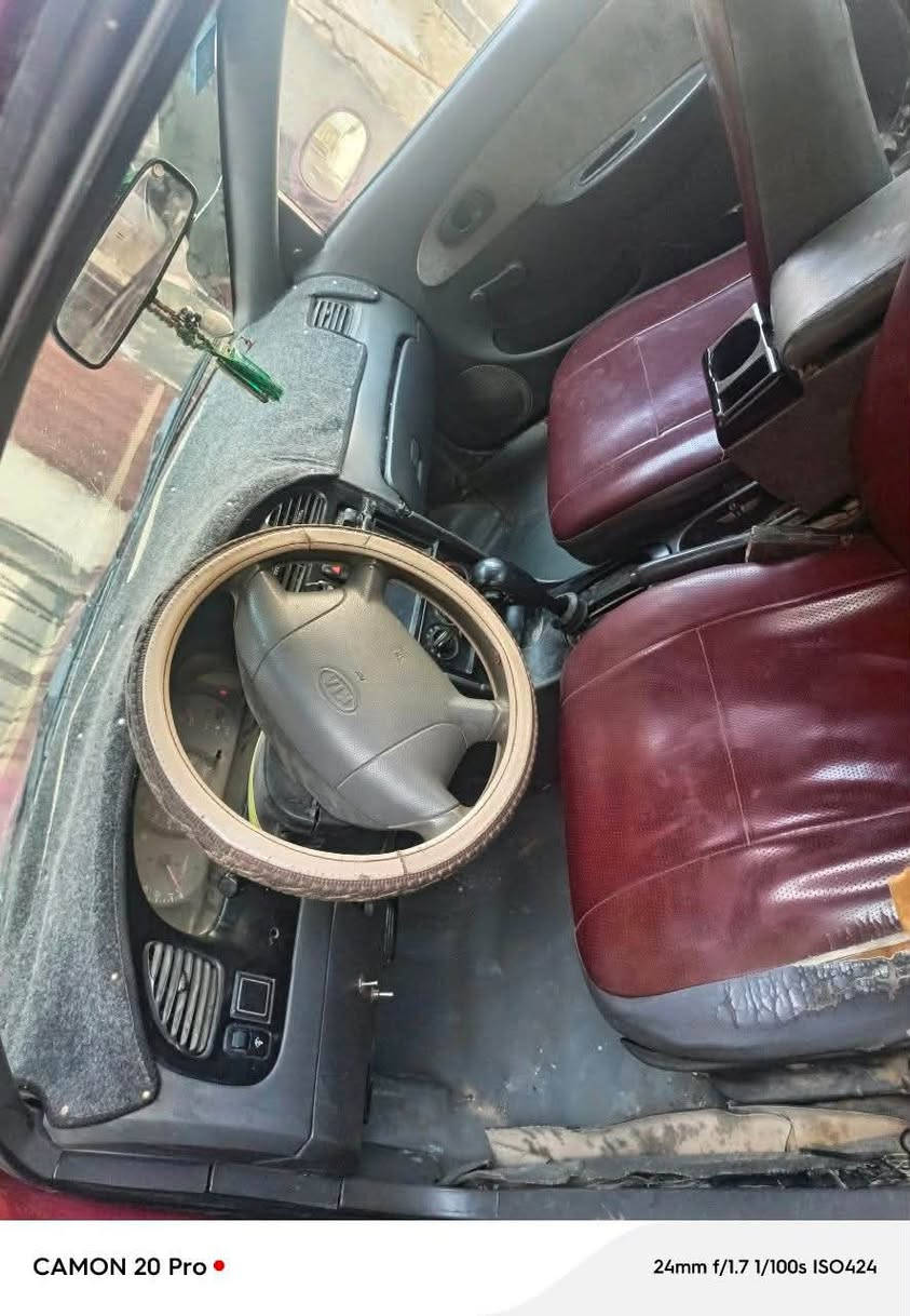 السلام عليكم كيا سيفيا موديل 2000 رقم بغداد جاهز تحويل ثاني يوم سعر 37 و بيها مجال 
رقم تواصل ***********
عنوان بغداد النهروان

نص مكتوب في الصور:
- CAMON 20 Pro •
- 24mm f/1.7 1/131s ISO50
- CAMON 20 Pro • 31mm f/1.7 1/142s ISO50
- CAMON 20 Pro • 24mm f/1.7 1/100s ISO424
