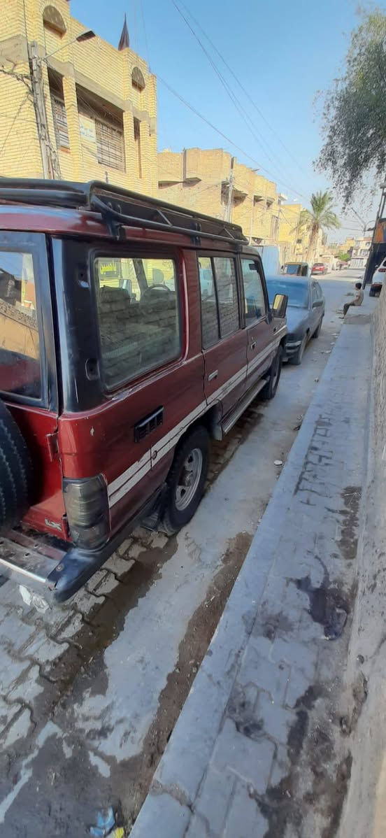 السلام عليكم   لاند كروز ابرادو  موديل 91 مكينة ملكة كير عادي رقم انكليزي تحويل ثاني يوم بسمي مكاني بغداد مدينت الصدر السعر 50 رقم الهاتف  ***********
