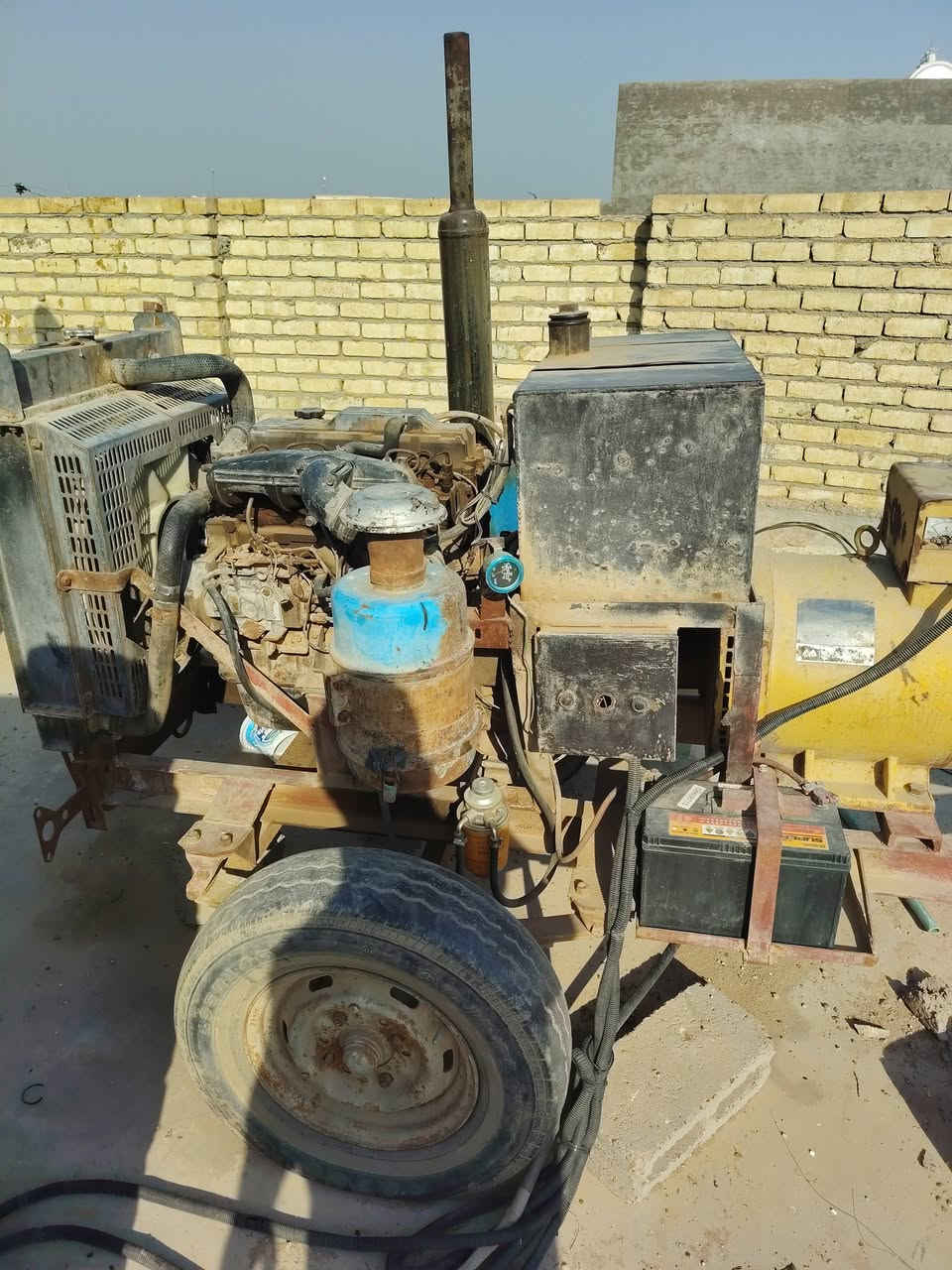 للبيع مولد كيا ٢٧٠١
لا تبخير ولا تنقيص تشغيل وتاماتيك  رايده ب ١٥ ورقه وبيه مجال شي قليل
***********
***********
