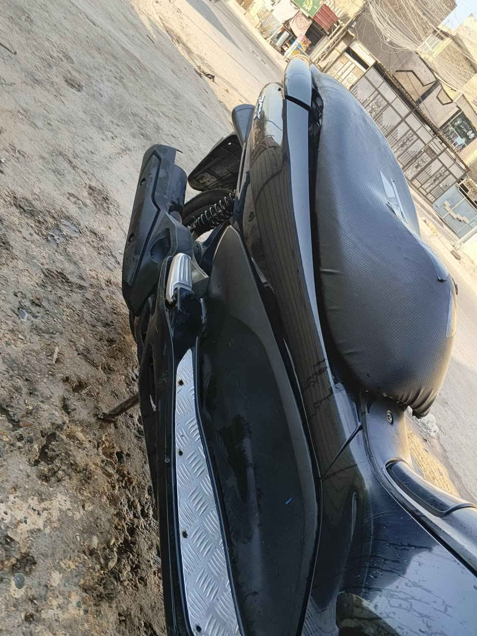 للبيع بي سي اكس جيل اول خير من الله الدراجه سعره مليون و100وبيه مجال مكاني الشعب ***********
