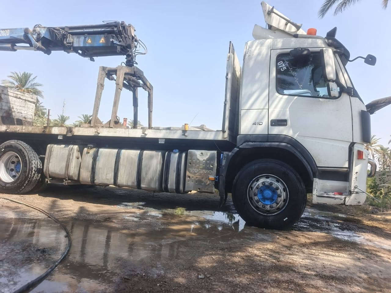 السلام عليكم ورحمه الله وبركاته كرين بلوك للبيع فالفو وحش اصل اكرين بلوك اربه اسلايت سنكل دوار سياره نظيفه وجاهزه من كل النواحي تخم تاير موديل 2010 سنويه جديده مكاني بغداد وهذا رقمي التواصل علي ***********

نص مكتوب في الصور:
- CAMON 40 Pro 23mm f/1.8 1/2475s ISO51