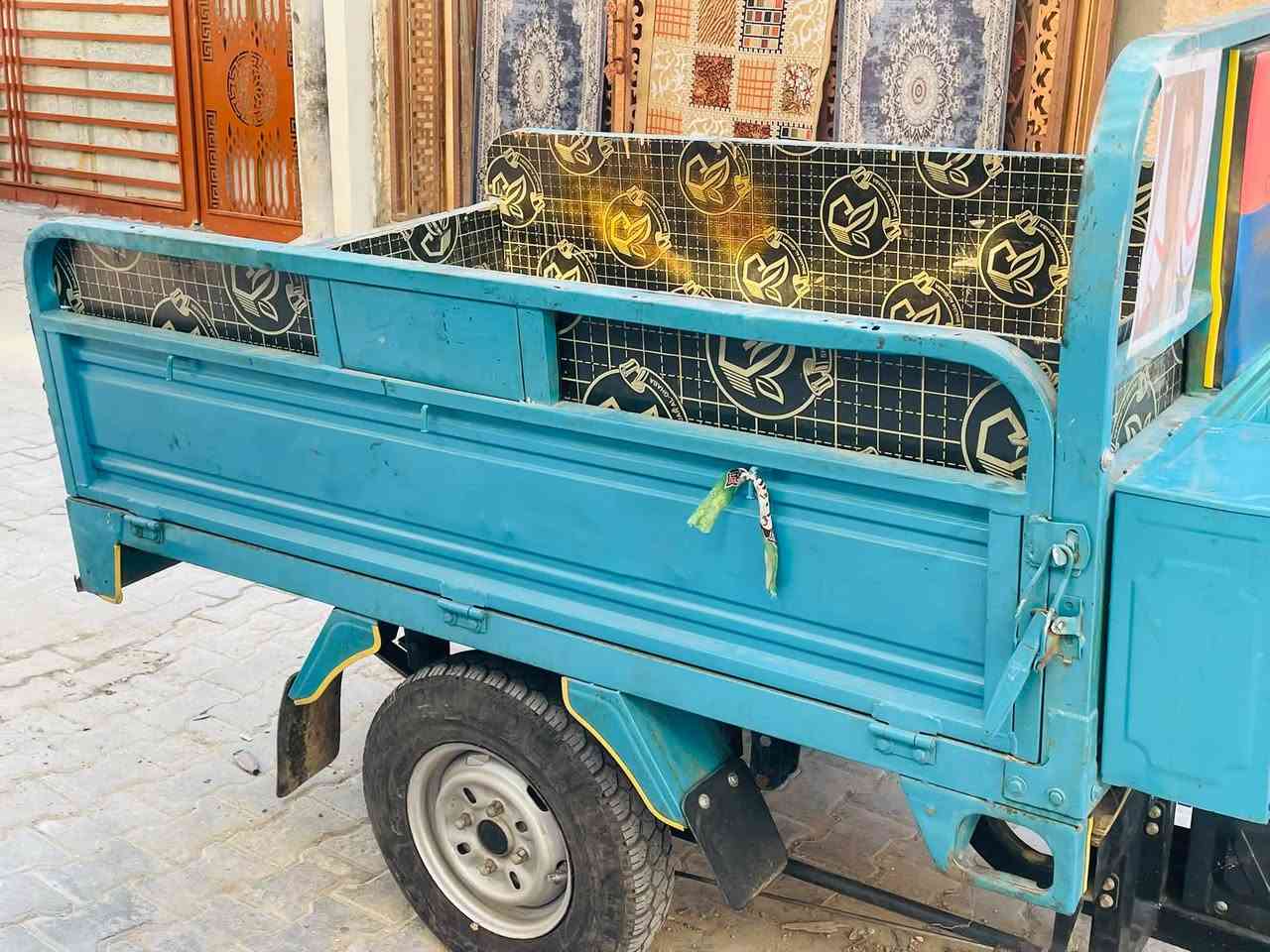 ستوته صقر • ٢٠٢٢ • اوراق