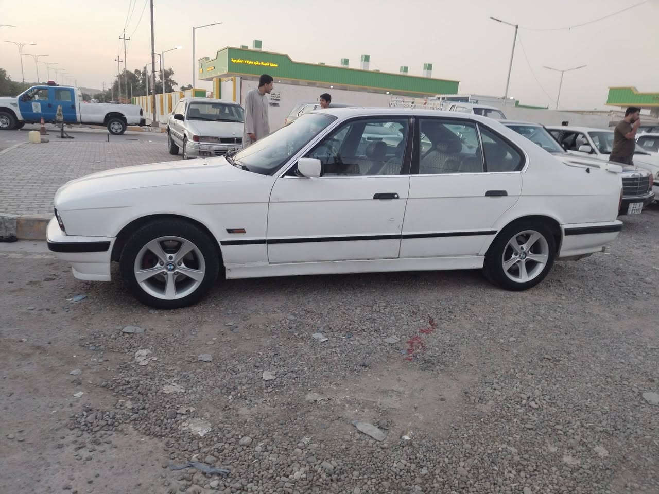 بيئم
1991 تبريد 
رقم بغداد شرط التحويل
كير محرك بلاد جدد بالشرط 
كير اوتوماتيك بالشرط
تخم تاير ويل كب
صدر جديد
كهربائيات كله شغاله
سياره جاهزه خير من الله
السعر 48 بيها مجال
*********** ديالى_جلولاء

