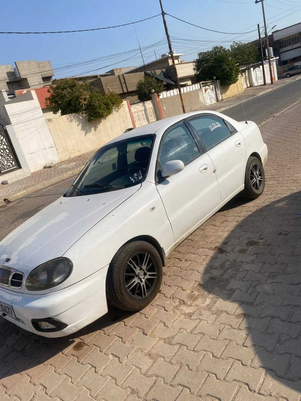 سلام عليكم
سيارة دايو لانوس موديل ٢٠٠ (المرغوب) للبيع سعر ٤٦ وبي مجال بسيط جدا
سنويه لحد 2030 وتبريد ثلج ثلج
سياره حيل نظيفه ماشيه ٢٨٧ كم الحقيقي
سياره مال بيت تايرات وبطاريه جديده صدر جديد كير ومكينه مابي عيب سياره كامل تشتري وروح للبصره اي عيب مابي بي 
وصور مال فحص موجود عندي

اذا مو شراي لاتعلق وتكسر سعر سيارة رجاء
لاستفسار اتصال فقط لرقم التالي
*********** كركوك, العراق
