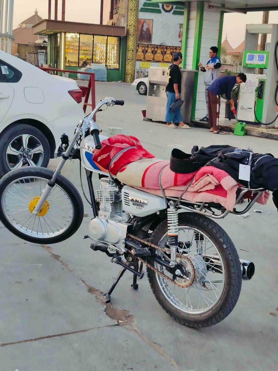 سلام عليكم دراجه للبيع مكينه نامه شلامچه  26 شاصي ارشه  اوراق اصولي 21 مكينه برغي مامفتوح بيهه رقمي ***********

