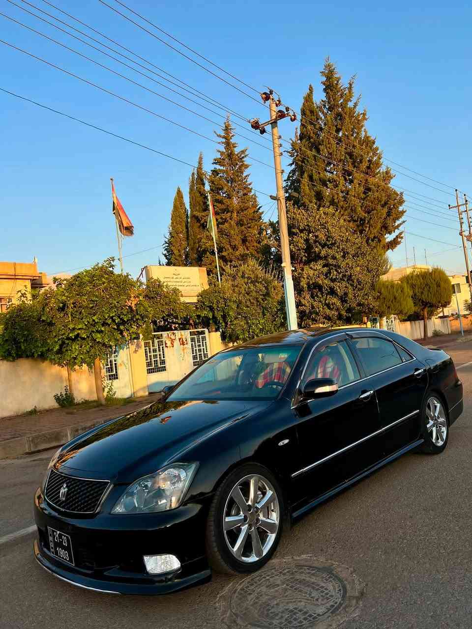 بەناوی خوای گەورە 
شاهینە براوە ١٨٤ قەپات مواسەفات 
جڵدو هیتەر سڵاید ئاوێنە ئیشارەت دینکە ئیستیل
بێ دوکەڵە گێرو مەکینە و ئەکسل بەشەرت 
دەعم و لێدراو سەقف هەمووی بەشەرت 
کامل جاهیزە تەنها برێکی نەبەسراوە 
تازە پۆلیش کراوە 
تەقەو رەقە بەشەرت 
چوار دەبڵی دایسی لە ژێردایە بەدڵی خۆو بەرزو نزمی کە
لە رەسمەکان جوان ترە 
ناونیشان هەلەبجەی شەهید 
*********** ڤایبەرو واتس ئەپی لەسەرە 

موشەریت تەلەفون کە لە خزمەتام جوابی کۆمێنت نادەمەوە 
ئەدمین ❤️
