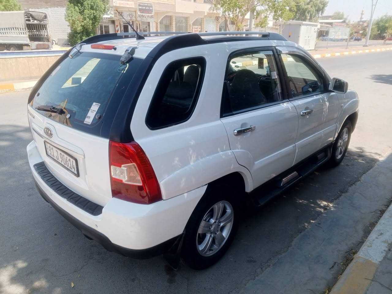 السلام عليكم 
كيا سبورتج 2009 خليجي صبغ شي قليل بدون دواخل بشرط قبغ جنطه وجاملغ وجاملغ ثاني شي قليل بشرط قيطان شركه بعده ما ملعوب بي وسونار بالمنشور 
 المكينه بلاد تخم تاير صدر جديد تبريد ثلج جاهزه سياره رقم انكليزي بغداد تحويل ثاني يوم 
السعر 105ومجال 
العنوان هيت
***********
