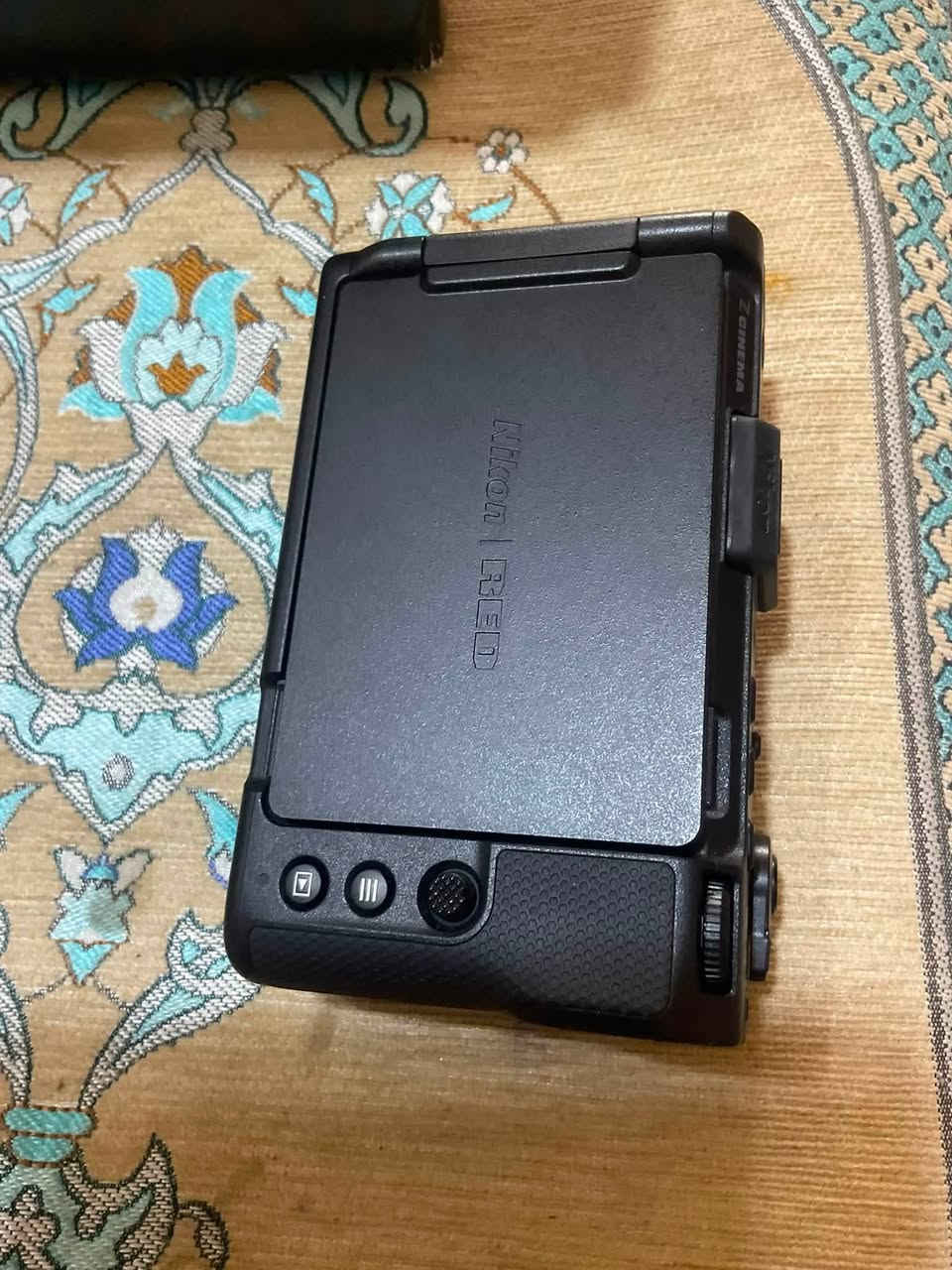النيكون الاحدث والافضل مواصفات ZR
تصميم مميز مختلف براند عالمي نيكون ZR
فقط بدي مستخدم مره وحده فقط. جديده بعده
السعر. مليونين و 250 الف  ( 2،250،000)
مكاني بابل \
***********

