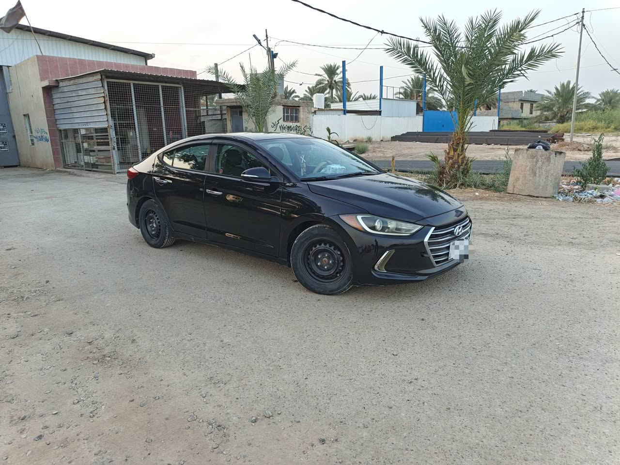 النترا 2018 وارد كندي نص فول الون اسود رقم بغداد دولي السيارة باسمي شخصيا السعر 117 وبيهة مجال بسيط
مواصفات السيارة
_محرك 2000 دوش لا تنقيص ولا تبخير
_كير at المرغوب
_رادار جانبي
_اشاير بلمري
_كشنات جلد
_شاشة كار بلي 
_شاشة ترحيب
_تدفئة كشنات وستيرن
_ثلاثة انظمة قياده
_لدات امامية
باقي المواصفات معروفة
الضرر :-
البنيد فقط بلخارج باقي السياره مكفولة من ضربة ابو صبغ ابو بارد
والباقي شوفة عينك
 السنوية ساقطة قبل فترة ( التجديد علية) 
مكان السيارة ديالى / الخالص/ ناحية جديدة الشط
للتواصل    ***********
