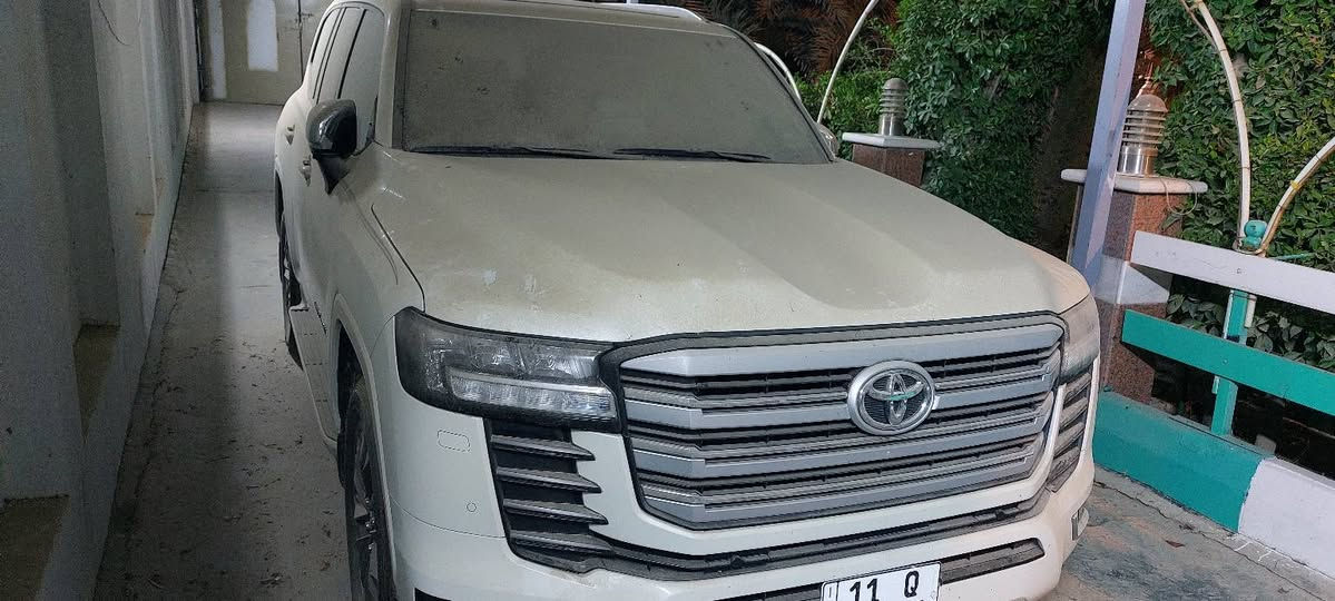 سلام عليكم لاندكروز شركه ساز رقم بغداد موديل ٢٤ ماشيه ٢١ مكفول كفاله عامه سعر ٦٩٠ استفسار ***********
