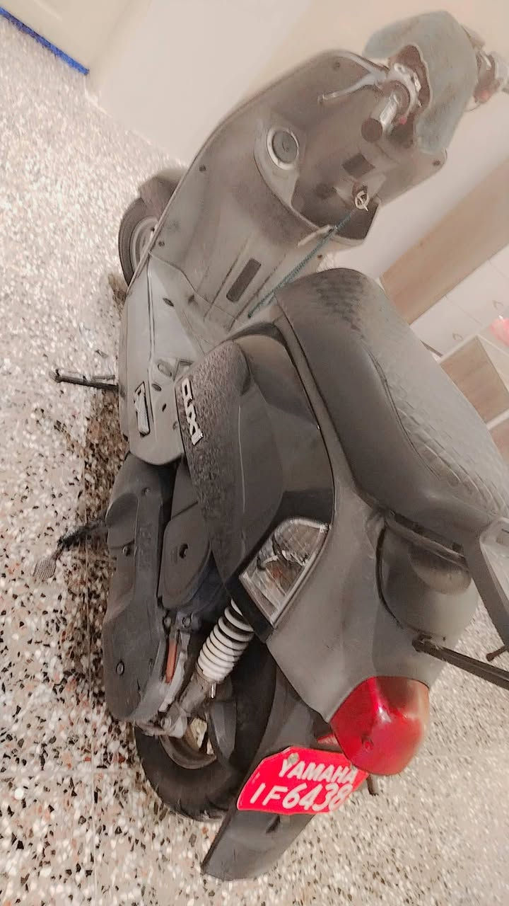 بوليس نوزل.  2010
سعر 950وبيها مجال 

كفالة عامة طالعة من المعرض بشهر 2 

كهربائيات اشاير لايت شاشة كلة شغال 

نكرة سلف الدراجة بكل وقت 
مكاني كربلاء الحسينه مصطفى خان 
***********
