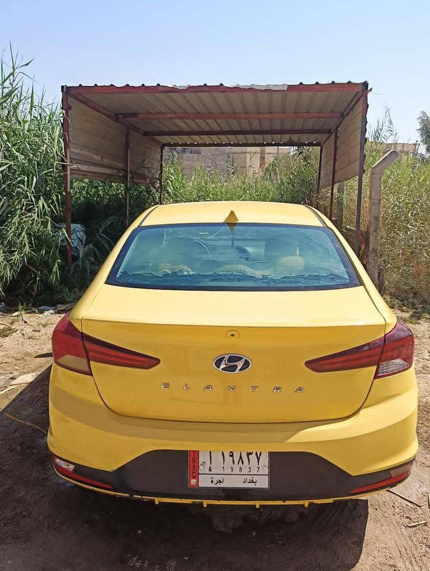 السلام عليكم
النترا وارد امريكي 
موديل 2019
مكينة مفتوح 
محرك 2000
ماشية 77 الف م
مصفرة هيئة وغرامات
رقم بغداد 
السيارة جاهزة من كلشي
مكاني ديوانية 
للاستفسار على الرقم ***********
