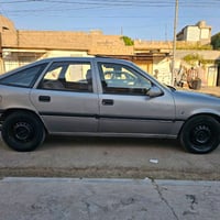 فكترا ٩٣ • جير عادي • محرك ٢٫٠