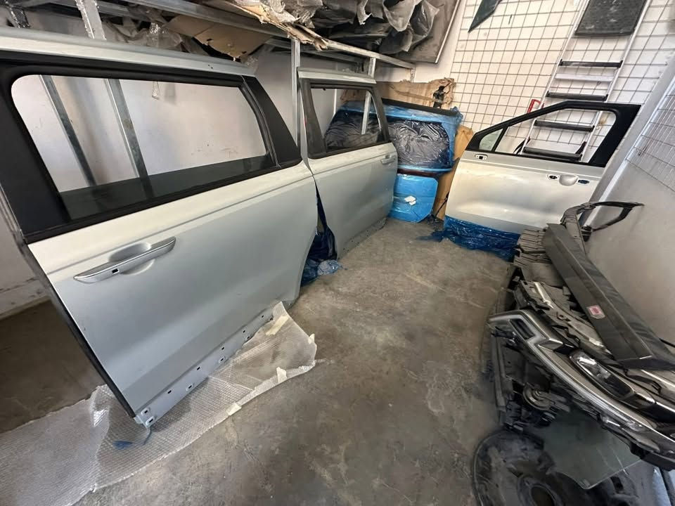 بسم الله ما شاء الله 

على بركة الله 
وصول وجبة جديدة من قطع غيار كيا كرنفال  (2022/2025)

🚘 مجمع قطع غيار كيا كرنفال المتكامل✨
قطع الغيار الأصلية 
🚘لماذا تختارنا؟
🚘⭐ أعلى جودة: قطع غيار أصلية 100% وضمان ممتد.
 🚘 🌍 توصيل سريع:🚘 نصل إليك أينما كنت بكل أمان.
📞 للتواصل المباشر ومعرفة الأسعار (اتصال / واتساب)
☎️ *********** // ( إتصال )
☎️ *********** //  ( واتساب )

📬 *اترك استفسارك ونوع طلبك، وسيقوم ممثل خدمة العملاء بالرد عليك فوراً!
