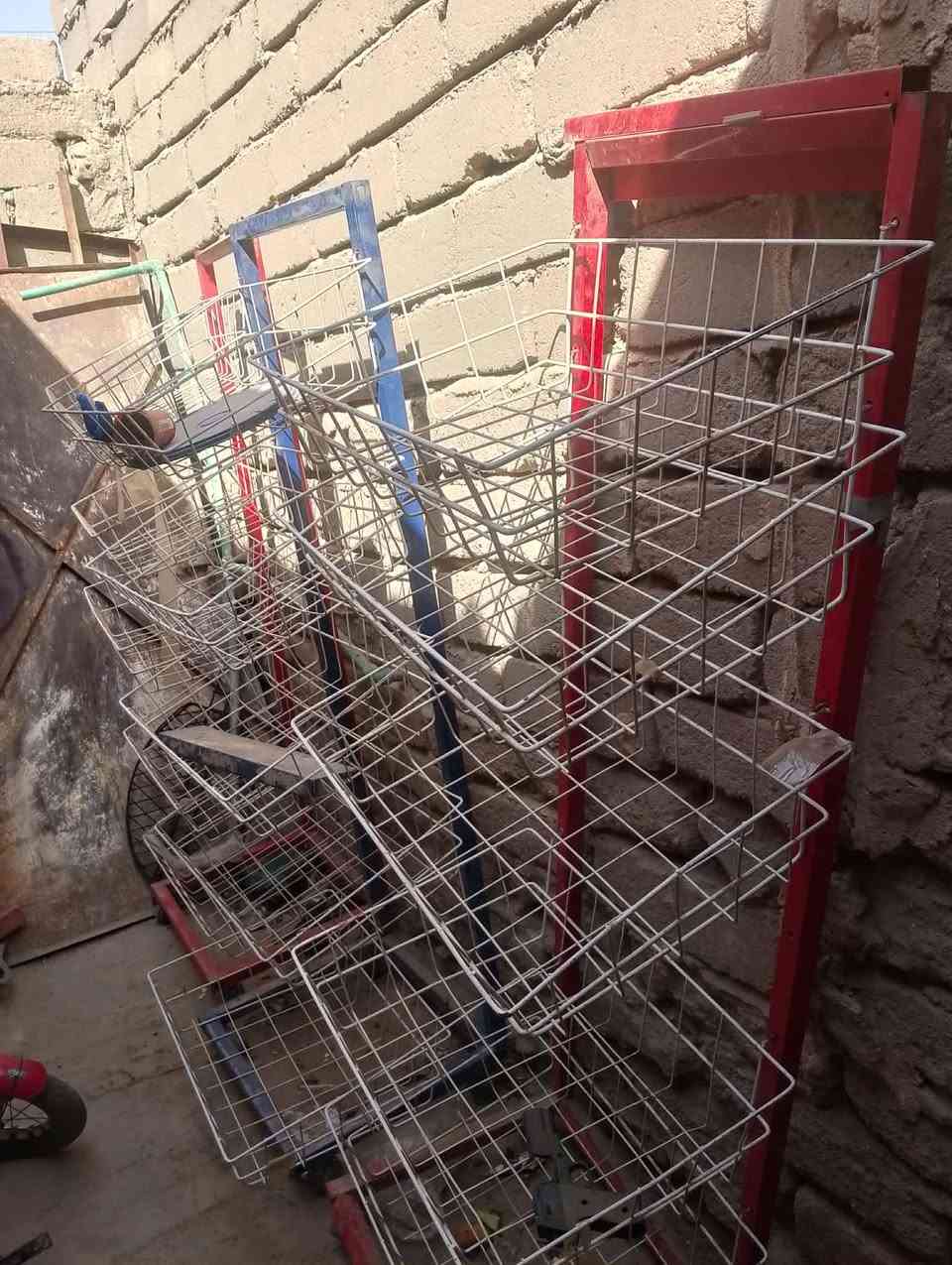نضيف وجديد #واستعمال قليل 

متوفر 4 برادات حسب الفحص والعين كلهن بمليون و200
سبلت نضييف واستعمال اقل الشهرين 550 الف 
مجمده 400
جام خانه 225
ميز ب115 
#مكلف بالنشر 
للتواصل *********** صاحب الغراض
