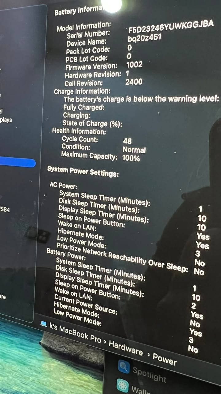 MacBook Pro 2022 13.3” M2 

Ram 8 | SSD 250 

Battery 100 | Cycle 49

السعر : 800,000

ماك فقط بدون شاحن وكيبل وكارتون 

***********
