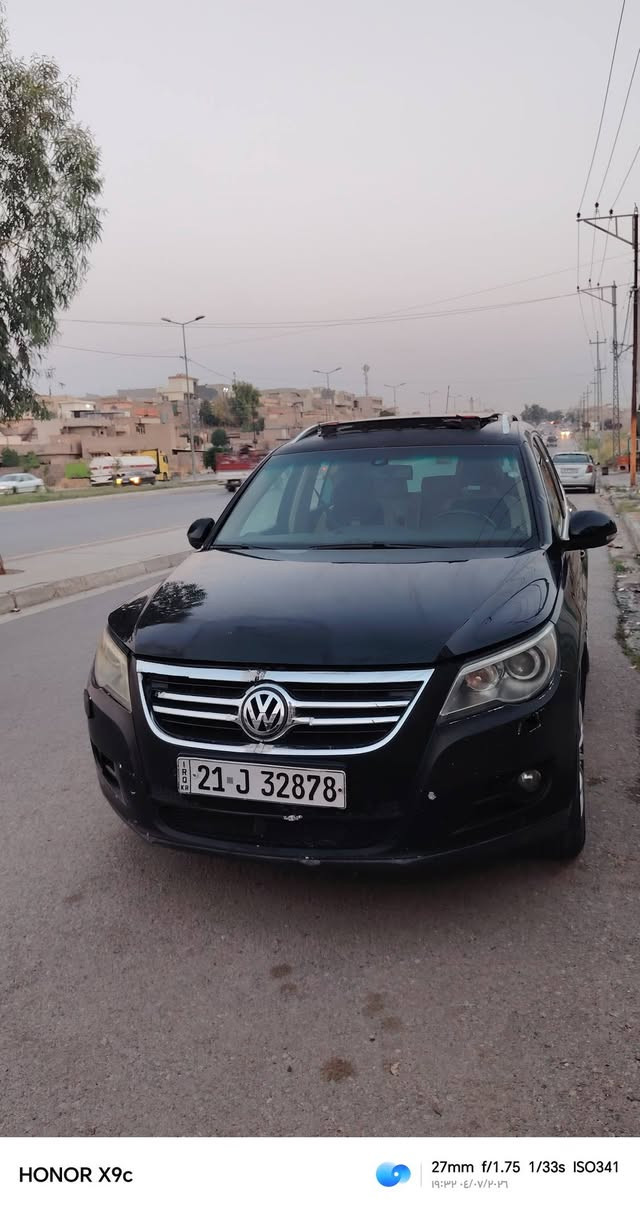للبيع فوكس واكن تيكوان موديل 2009فول مواصفات بانوراما كشنات جلد شاشة رادار امامي  جانبي خلفي حساسات كامل كشن كهربائي هيتر  تدفى وتبريد سيارة جاهز صبغ شبر بالبوند وشبر بالجاملغ الخلفي للاستفسار *********** واتساب *********** مكان السيارة الموصل
