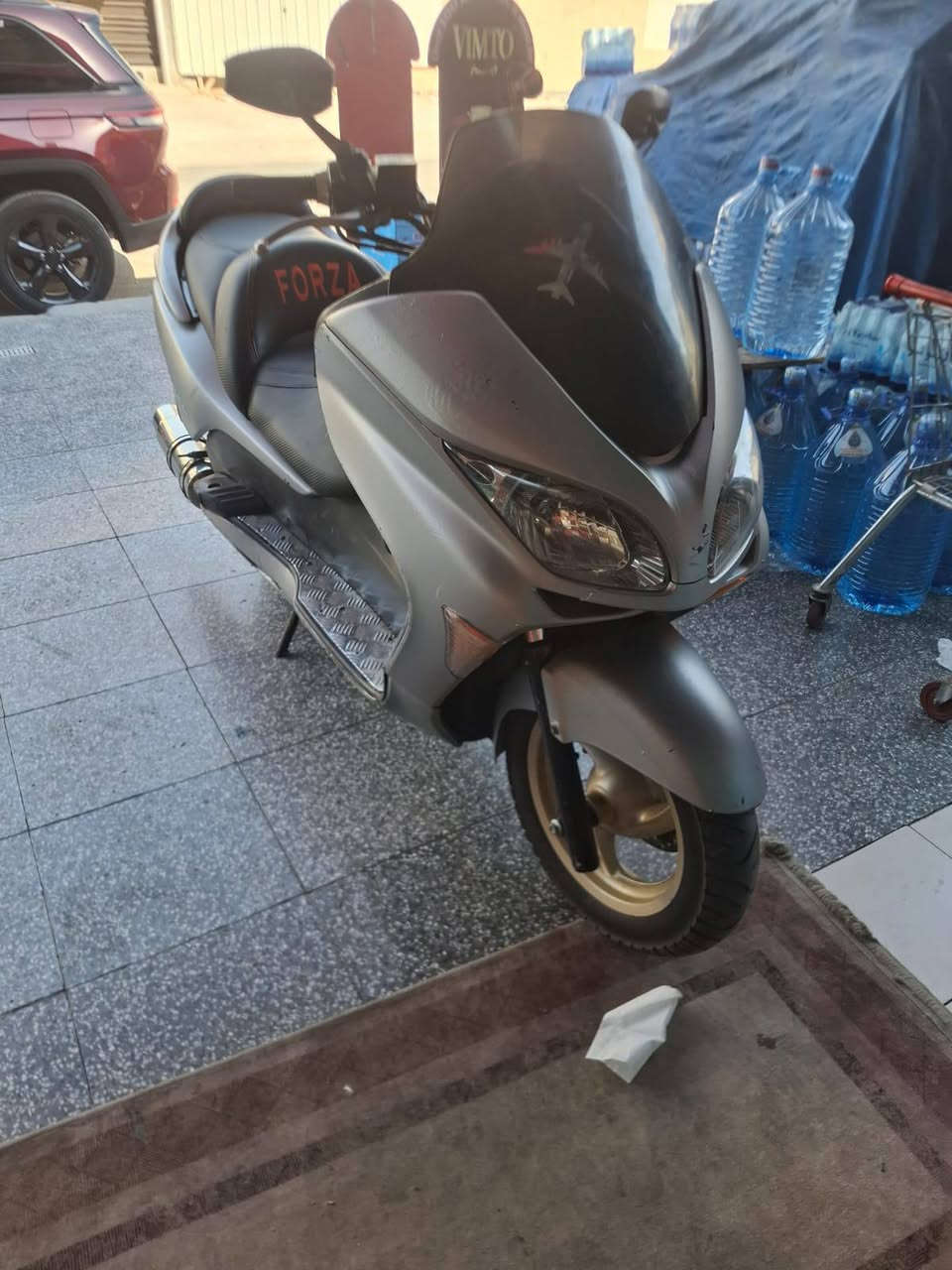 فورزه 08 للبيع السعر 850 وبيه مجال حك الجيه الدراجه 
مكان اليرموك *********** واتساب
