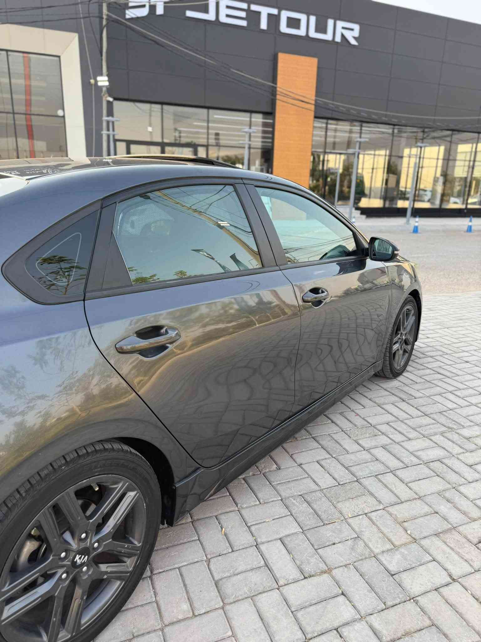 سلام عليكم😍😍
للبيع والمراوس فورتي مديل 2021 وارد امريكي حادثها جاملغ وربع البنيد فول مواصفات جي تي لاين جديده السياره جاهزه من كلشي مكاني بل النجف الاشرف للاستفسار رقمي بي واتساب 

‭***********‬

‭***********‬
