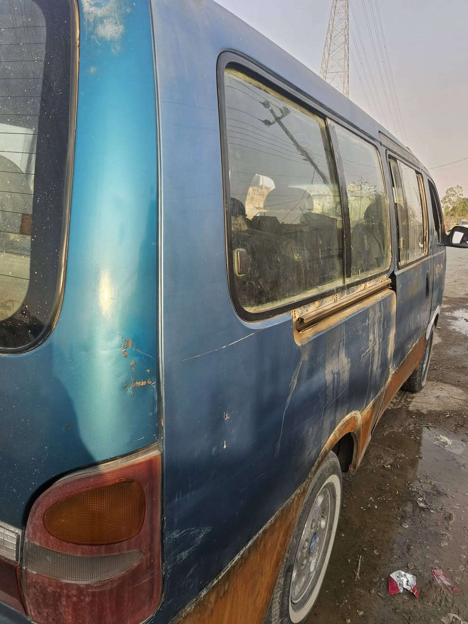 السلام عليكم
بريجو موديل 1997 سنويه لل 2030 رقم بغداد
كير مكينه اكسل مكفول 
شواصي مكفوله بلادي 
بأسامينه وضع الشركه 
السعر 55 وبيها مجال 
مكان بغداد بسمايه
رقم الهاتف :***********
