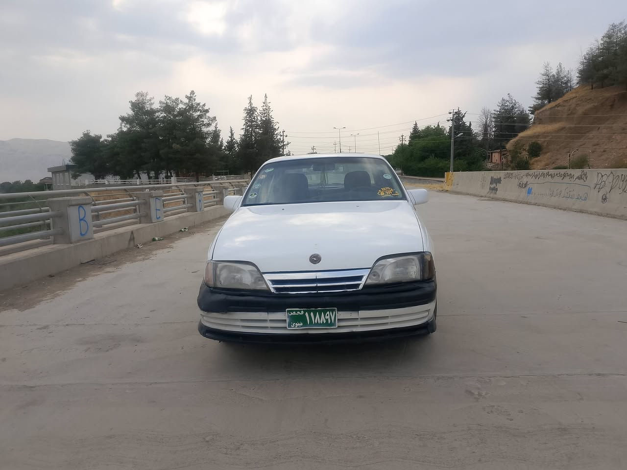 بۆفرۆشتن ئۆپڵ ئۆمیگا مۆدیل93مکینە 20سیارە کە هی خۆمە هی محرە ز نیە گێڕومکینە سە وت دوکە ڵ کارە بای پاتری ئیفلۆ توند وتۆڵی گە رمی فڵچە بۆیاخیشی یە ک دوپارچە بۆیاخە ئە کسل لێدراوی سە قف وشان هە مووبە شە رت سارە کە حلوچە  مە دە نی بەشە رت سحریشی 18محامە لە کە م شوێن قە ڵادزێ***********سیارە که ماڵی دۆستە بە س لێخوڕینی دە وێ
