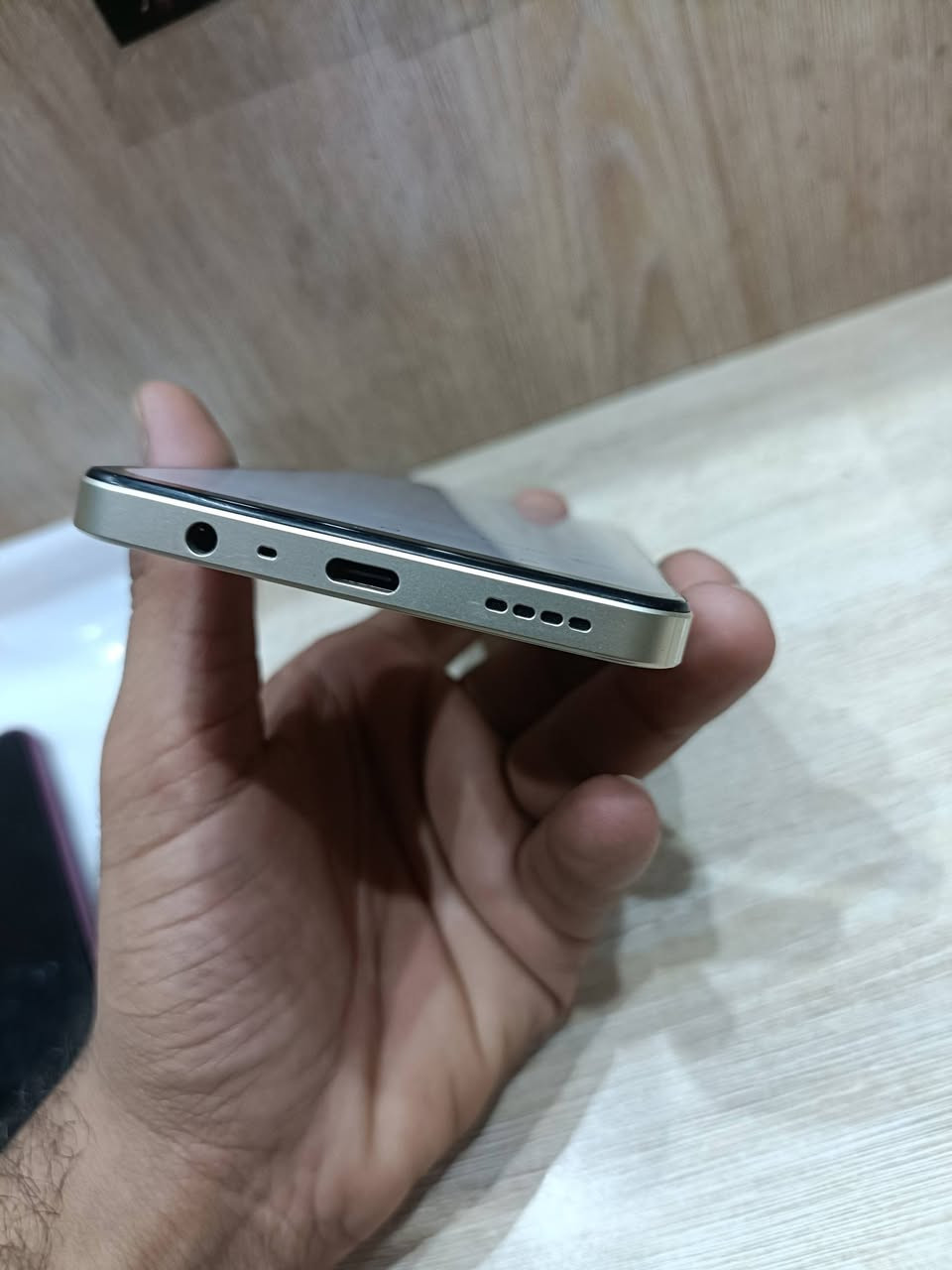 ريلمي c61  ذاكرة 128 عشوائيه 12
شحن سريع جهاز استخدام قليل كلش اخو الجديد بدون ملحقات  جهاز لووك مكفول من التصليح للبيع السعر 150
*********** بغداد حي اور
