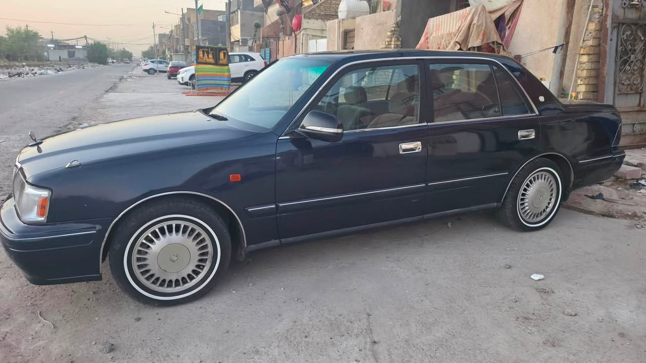 سلام عليكم
راس الثور موديل1998 السيارة نضيفه وجاهزه من كلشي
السعر80وبيهه مجال 
***********@إشارة
