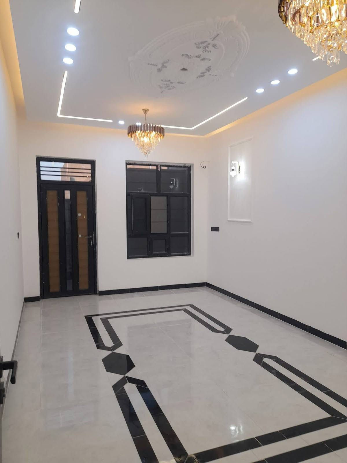 🏠 فرصة لامتلاك دار مميز في تكريت للبيع
الموقع: تكريت - الديوم - التصنيع  

 المساحة: 150 متر  

 الواجهة: 7.5 متر نزال ٢٠ (تغليف حجر أنيق)

رقم العقار 5287

السعر 123 وبي مجال 

التفاصيل الداخليه 

 4 غرف نوم  

 استقبال  

 صالة  

 مطبخ  

 مجاميع صحية  3

📞 للاتصال والاستفسار: ***********
التعامل معى صاحب العقار مباشر

