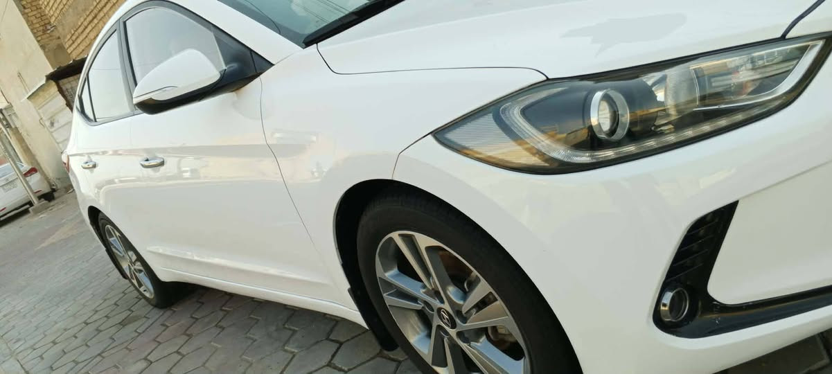 السلام عليكم الانتره موديل 2018 خليجي سياره  مكفوله كير مكينه 2000 حداديه تبريد رقمه بابل سنويه جديد مكفولة من صبغ والضربه وتبديل فقط بارد باب سايق موضح بصوره مواصفات معروفه شاشه كامره فتحت سقف تحكم ستير السعر وباقي اتفاصيل  عله رقم‏  ‏ *********** ‏  مكلف بنشر. مكان السياره واسط ..
