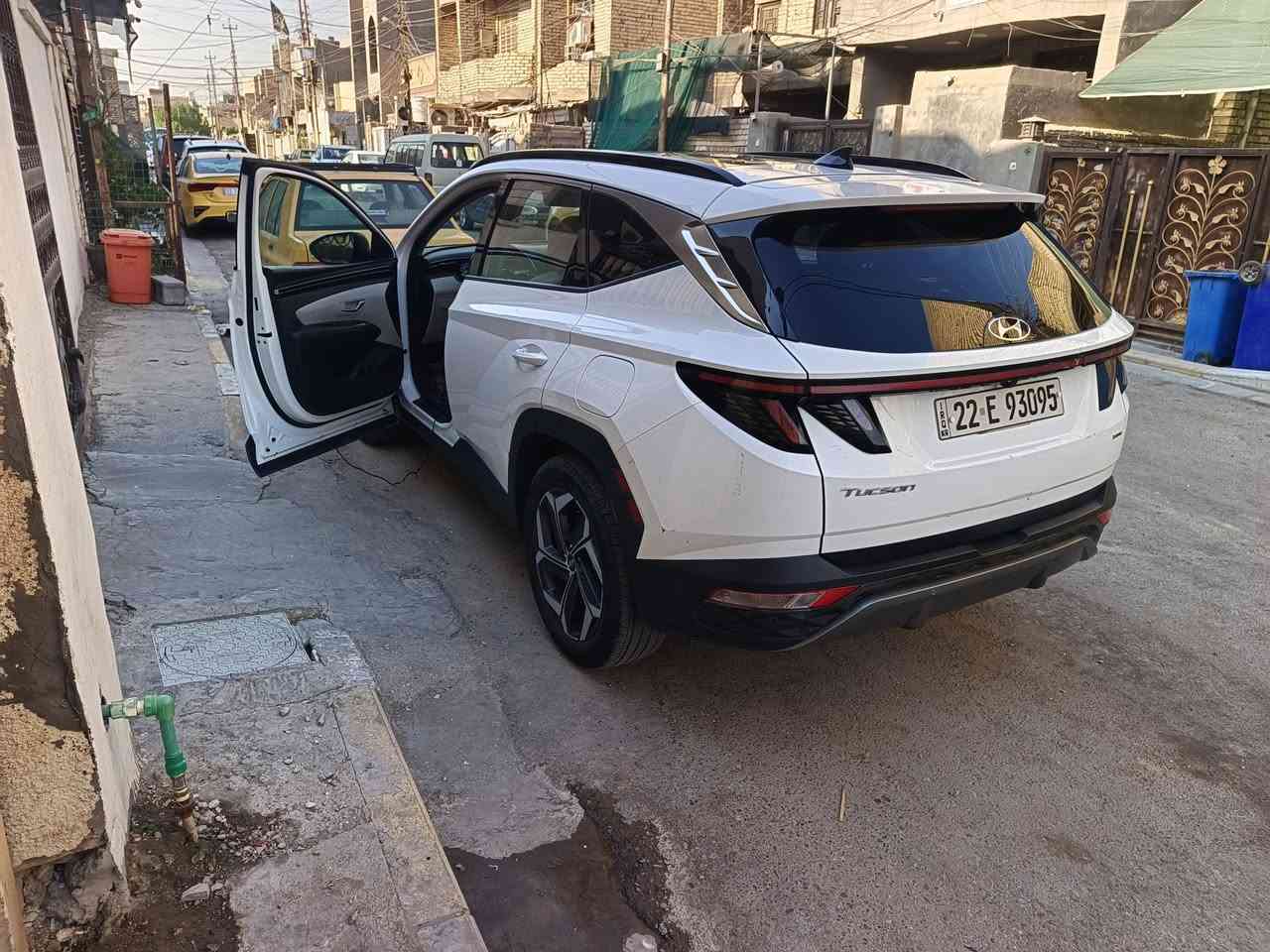 السلام عليكم  
توسان 2023 لمتد vip فول الفول امريكي السياره  بدون حادث فاتحين الدعاميه وسرقة البنيد 
    رقم اربيل الدولي الجديد تحويل ثاني يوم  السعر 159$ سعر جداً مناسب بلعافيه على ياخذهه 
 مكان السياره الكراده 
وارد أمريكي الحادث جاملغ والبنيد  باب الوره
للاستفسار ***********  وات ساب
                         ‬‏         
المواصفات LIMITED VIP
1- بصمة تشغيل 
2- بصمة ابواب لمس دخول ذكي 
3- بنوراما على طول السيارة 
4- صندوق كهرباء شفط 
5- كامرات 360 درجة ( جانبية - امامية - خلفية ) 
6- كامرات مع الاشارة 
7- السيارة تتقدم وترجع ب البصمة 
8- تبريد تدفئة كشنات 
9- كشنات جلد كريمي 
10- كشنات كهرباء 
11- اضواء محيطية 67 لون اختياري 
12- كشنات خلفية هيتر 
13- مرايات تعتيم ذاتي 
14- ابل كار بلي 
15- اندرويد اوتو 
16- شاشة دجيتل 3 اشكال للقيادة 
17- اشاير ترحيب 
18- اضواء امامية LED زنون 
19- اضواء خلفية LED
20- هوك خلفي 
21- فول اوامر صوتية 
22- جامات اوتو 
23- قطعتين تبريد 
24- اشارات ب المري
25- كير دكم 
26- شفتات ستيرن 
27- تحكمات ستيرن 
28- السيارة فور ويل 
29- محرك 2500 المرغوب 
30- هاند بريك بصمة 
31- شحن واير ليس 
32- منافذ شحن 
33- اوتو هولد 
34- تشغيل عن بعد 
35- السيارة اوتو بارك 
36- حساسات امامية 
37- حساسات خلفية 
38- كير AT المرغوب 
39- رادار امامي رادار خلفي رادار جانبي 
40- نقطة عمياء 
50- خزن ميموري
وبعد بيها هواي مواصفات
