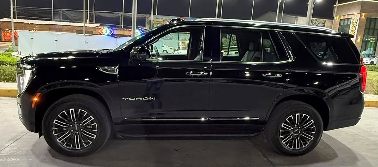 السلام عليكم جمسي يوكن الفيشن 2025 خليجي ضمان شركه المنصور
حجم المحرك 5.3 V8 
 بصمة  
تشغيل عن بعد                     مرقم بغداد 
دخول بصمة ذكي 
باب خلفي كهربائي 
مقاعد جلد رصاصي                           
كراسي امامية كهربائية 
ميموري خزن كرسي السائق 
اريل نفكيتر 
حساسات أمامية 
حساسات خلفية 
لايت زينون + LED 
حجم الاطار 20
اشارة في المرايا الجانبية وكهرباء 
‏ABS 
دشبول شاشة ديجيتال 
شاشة Apple Car play 
سماعات سستم صوت شركه BOSE
4 كاميرات 360  
الانارة الداخلية LED  
 مثبت السرعة Cruise 
 المودات والاوامر الصوتية  
مخرج منفذ الطاقة 
فحص نظام السيارة 
تجاوي متحركة 
مثبت مقعد الطفل ISOFIX 
3 قطع تبريد 
أوضاع القيادة Drive Mode 
أوتو هولد Auto Hold 
نظام مانع الانزلاق 
حاملات الأكواب 
السياره مكفوله من الضرر والصبغ بعدها بحاله الوكاله
 ماشيه 24الف مغلفه ppf السعر 
638 وبيه مجال للمشتري مكان السياره بغداد
كريعات واي استفسار ***********
ومن الله التوفيق❤️
