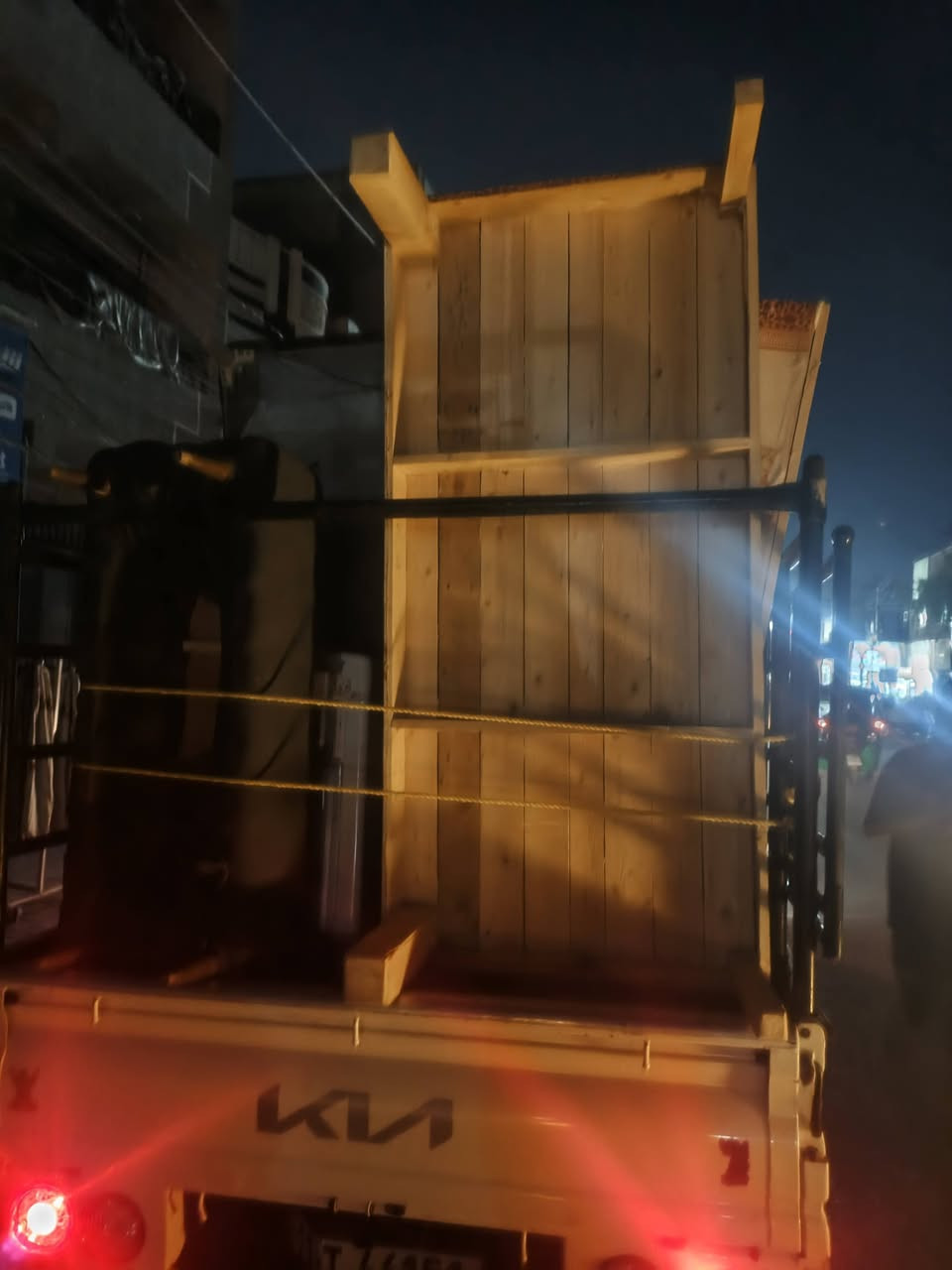 خدمة نقل أثاث داخل وخارج بغداد
📦 تحميل • تفريغ • نقل
🛠 كادر مختص بفتح وشد الغرف والسبالت
⏱ متواجدين 24 ساعة لخدمتكم في أي وقت
✅ عمالة محترفة وخبرة عالية
✅ أسعار تنافسية تناسب الجميع
✅ شغل نظيف ومرتب من الباب للباب
📍 نغطي جميع مناطق بغداد وخارجها
📞 للتواصل:
📱 واتساب: ***********
☎️ اتصال مباشر: ***********
هم لا تتردد… أثاثك أمانة بيدنا 🤝
#نقل_أثاث
#فتح_شد_غرف
#نقل_داخل_بغداد
#عمال_تحميل
#خدمة_24ساعة
