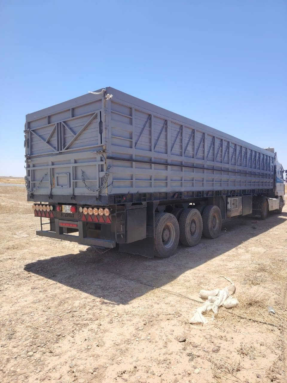 عربانه طول ثنعش او نص ارتفاع 190 ثلث دناكير برينه 

وايرمنيه او هوا  بس بدون تاير او ويل الشراي يتصل ***********
