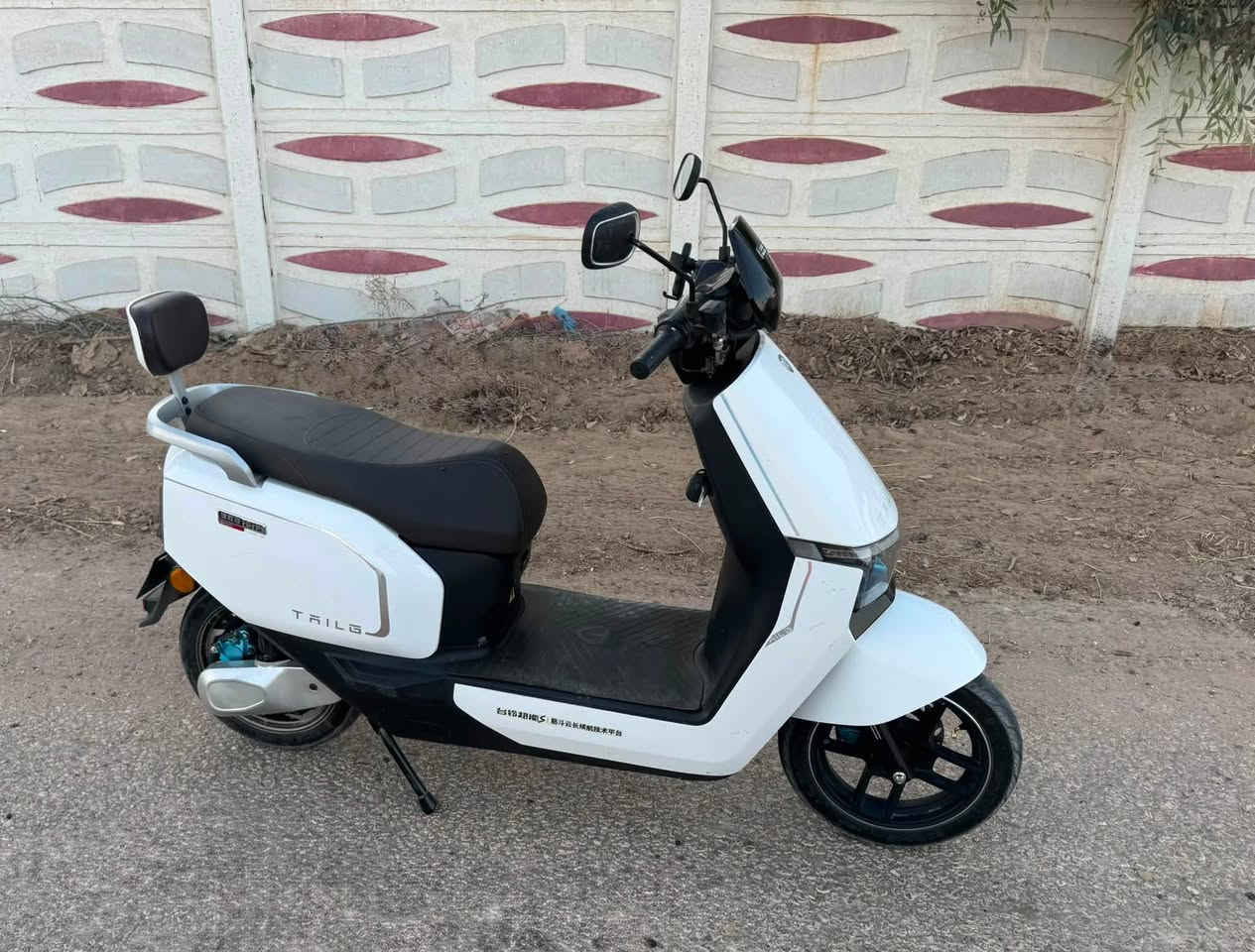 للبيع دراجه شحن (نوعTAILG) بطاريات جدد صار أسبوع من شديتهن تشغيلها سويج او بصمه او كارت دراجه ما ناقصها اي شي عدى يدا بريك امامي السعر 950 ألف المكان بابل الكفل للاستفسار ***********
