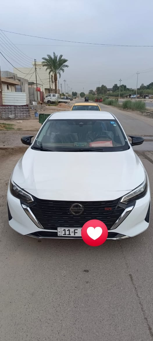 نيسان سنترا • ٢٠٢٥ • عليه ضربة