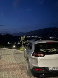 جيب بزون 16 سبورت  ماشيه 140  رقم بغداد انكليزي مميز جديد حادثها موضح ...