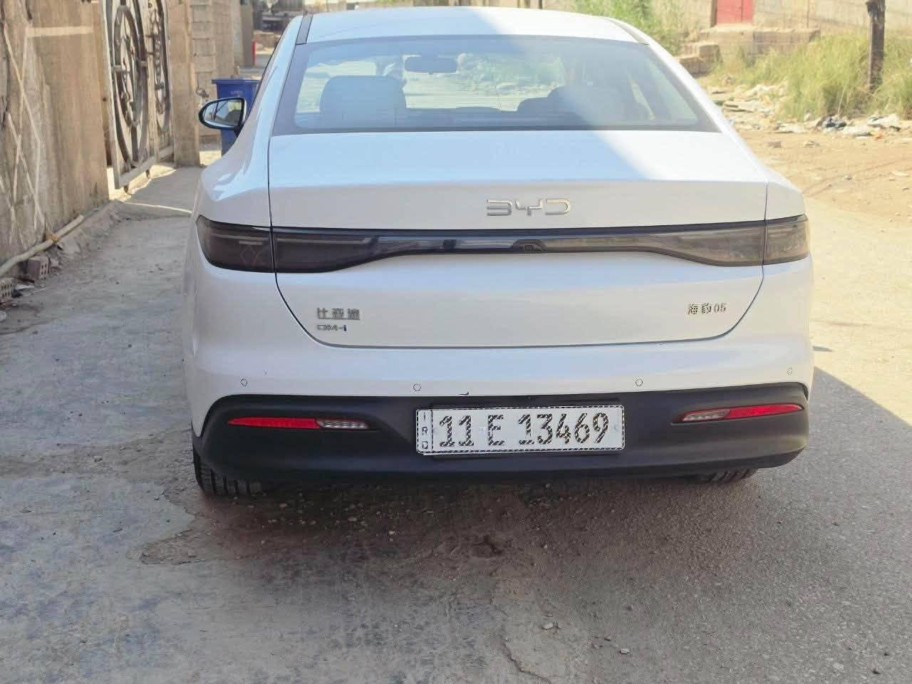 BYD SEAL 05 كير تعليك
بطاريه ١٢٨
ماشيه ٢٤ الف 
السياره بيها بنيد صبغ صوج السمكري وصور الحادث موجوده 
بيها قطعتين بارد باب سايق وجاملغ خلفي عكس السايق ممصلحات 
بغداد جسر ديالى الجديد 
السعر 23 مليون  
***********
